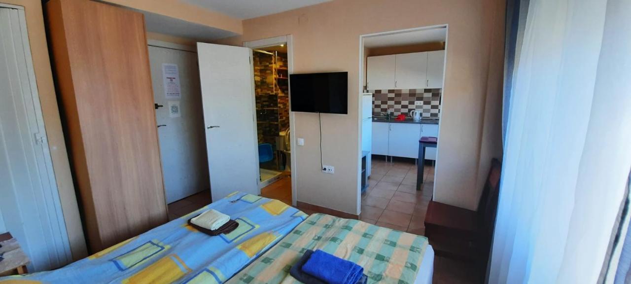 Apartamentos Con Patio Alicante Eksteriør billede